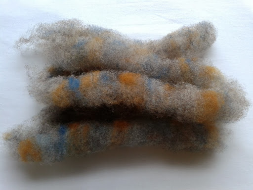Mix it up: rolag made using Ryeland wool and carding waste